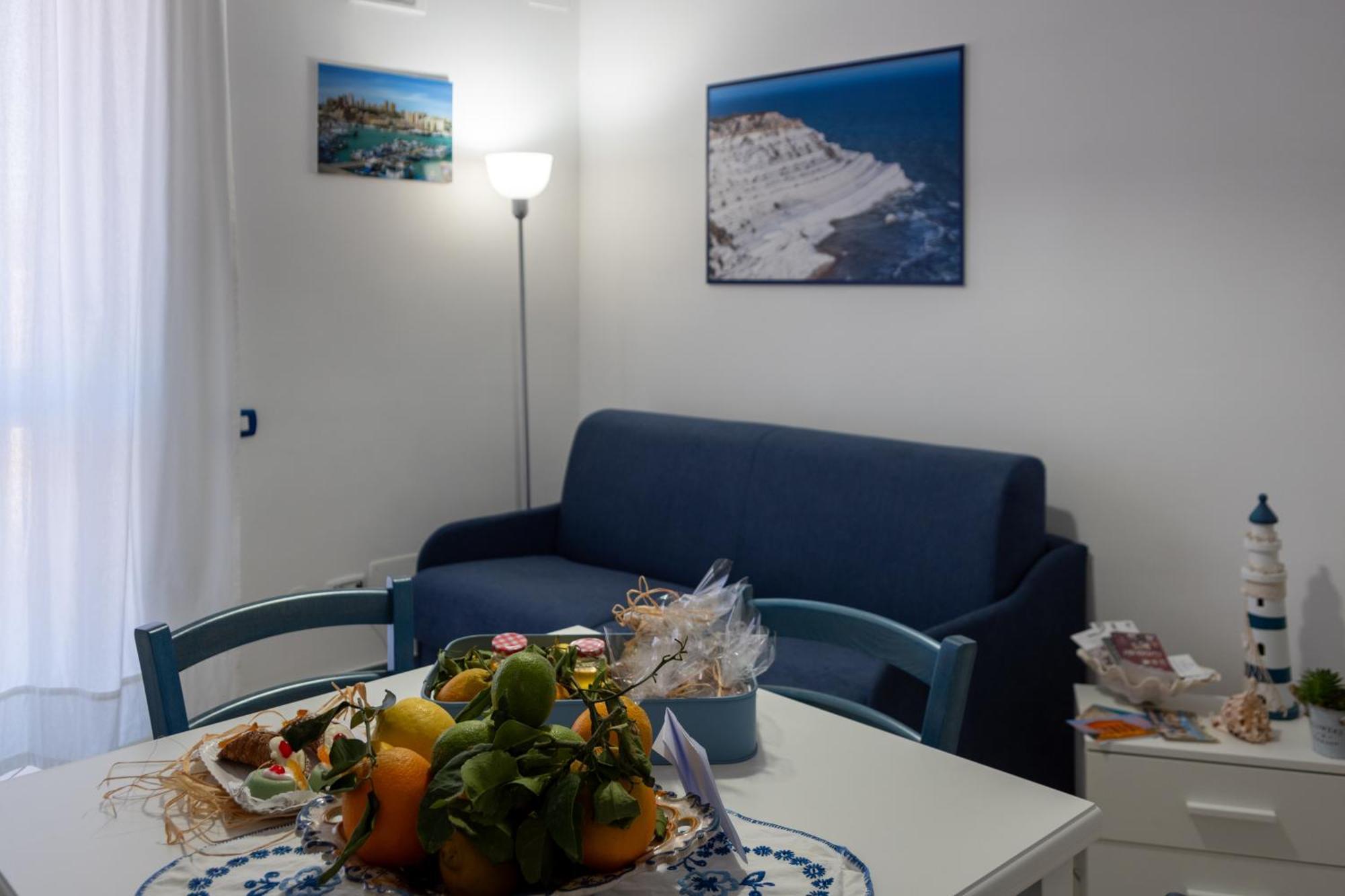 Casa Vacanze La Casetta Di Zinu' Порто-Емпедокле Екстер'єр фото